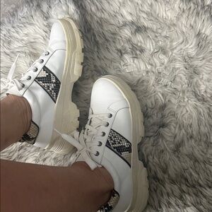 Nordstrom Sneakers sz 8.5